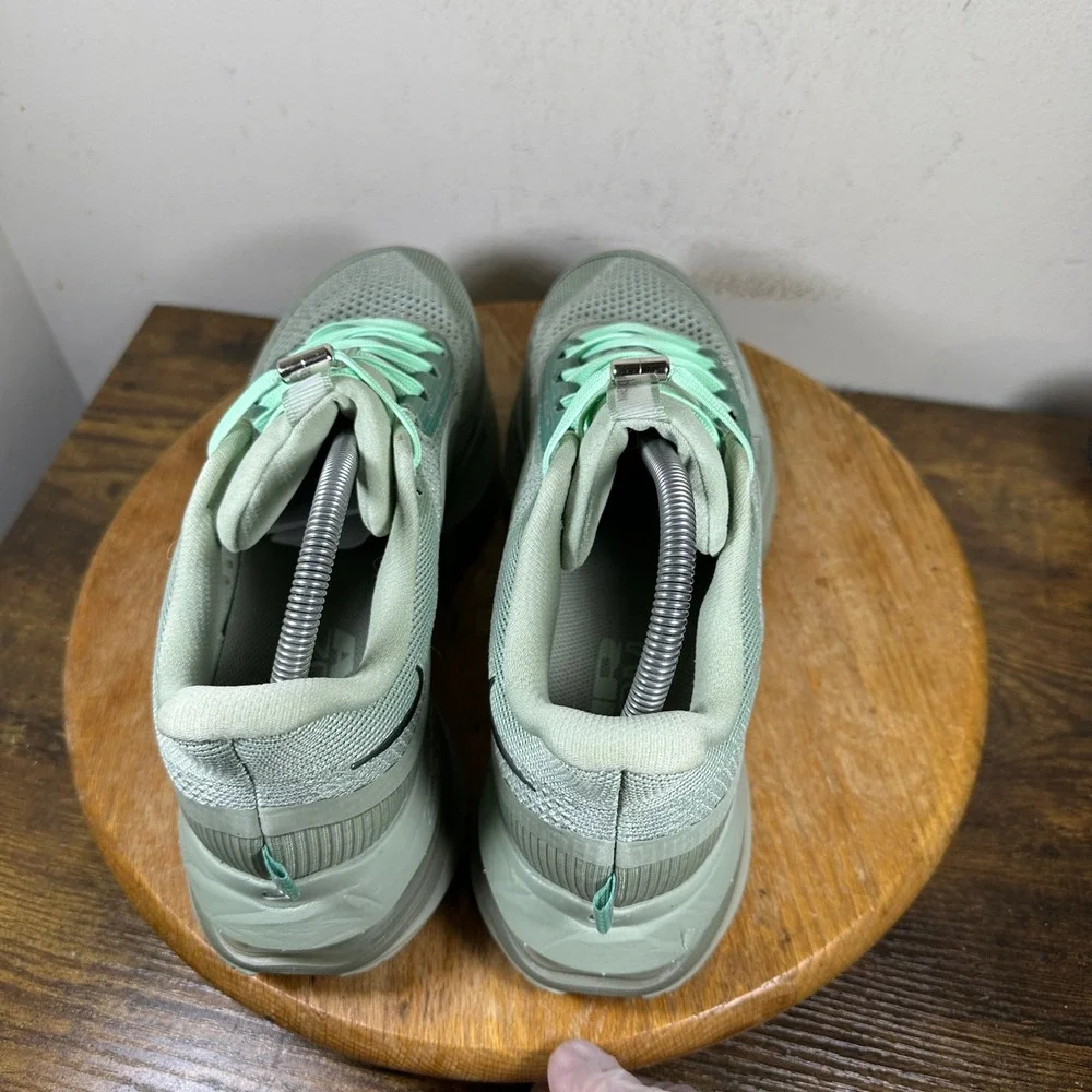 Nike Air Zoom Pegasus Premium Sage Green Running Shoes HQ2592-300 Mens 10.5